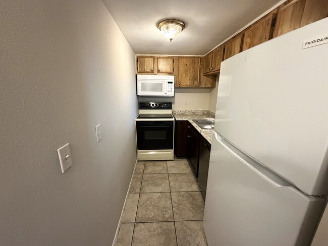 Photo - 7009 Waterside Dr