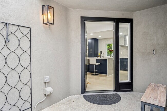 Photo - 37 Shearwater Pl