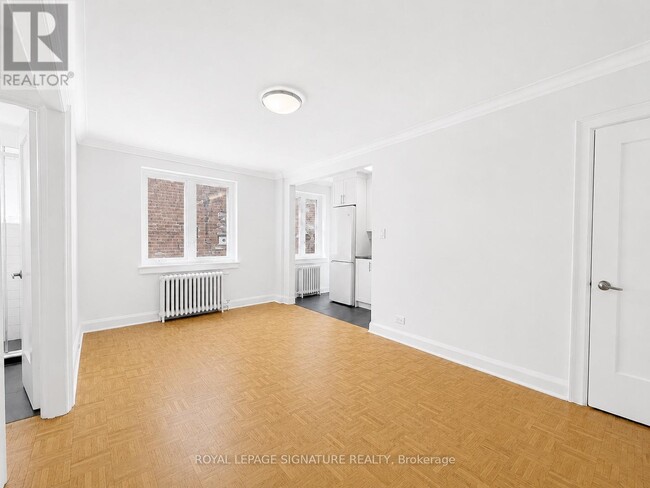 Photo - 396 Avenue Rd Unit 417