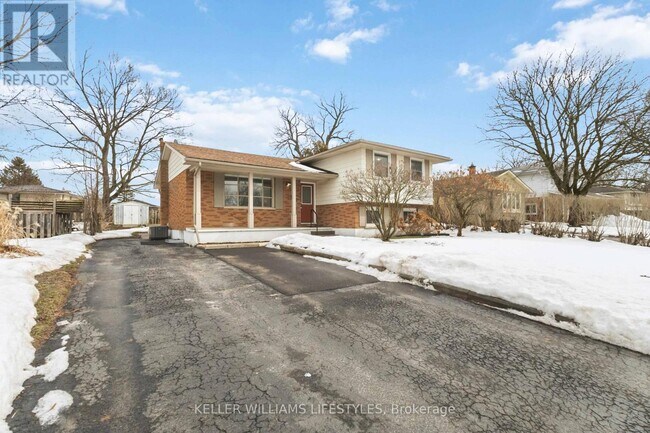 Photo - 32 Rollscourt Gardens