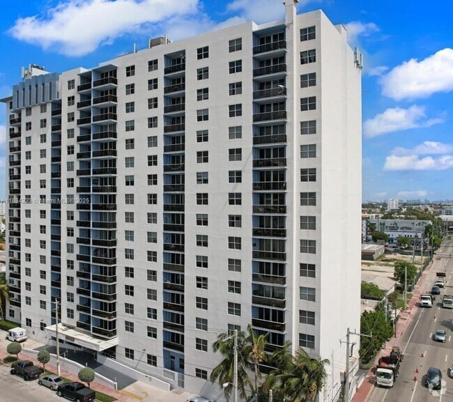 Building Photo - 401 69th St Unit 603 Rental