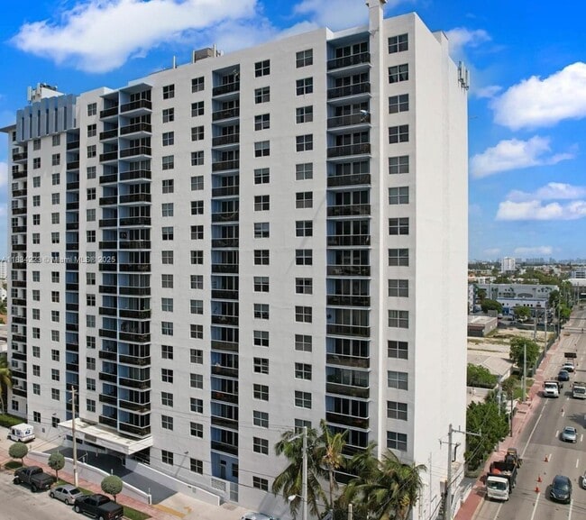 Photo - 401 69th St Unidad 603 Rental