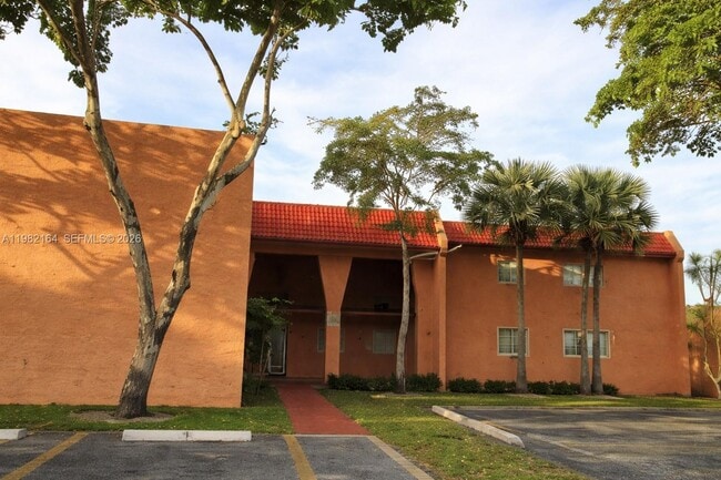 Building Photo - 169 Lake Carol Dr Unit 169