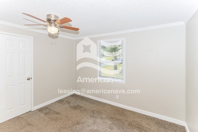 Photo - 1030 Winchester Cir