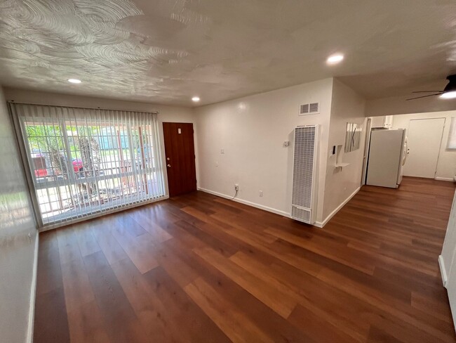 Building Photo - R472 Unit 2984 Rental