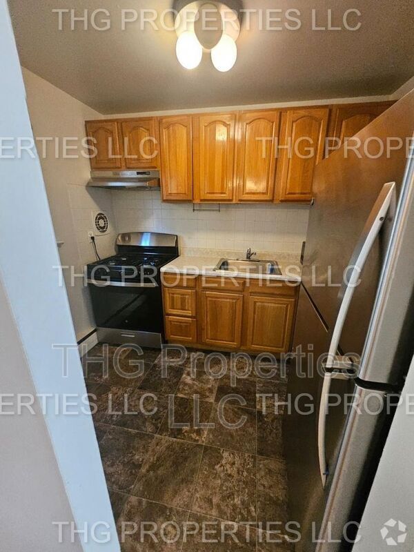 Building Photo - 27-55 Green Street APT# 40A Unit # 40A