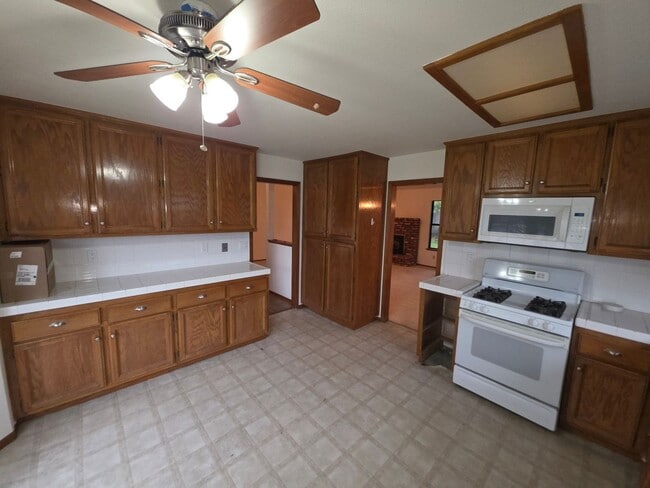 Photo - Charming Single-Story Home in Lincoln - Av...