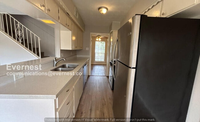 Photo - 2011 Williamsburg Ct S