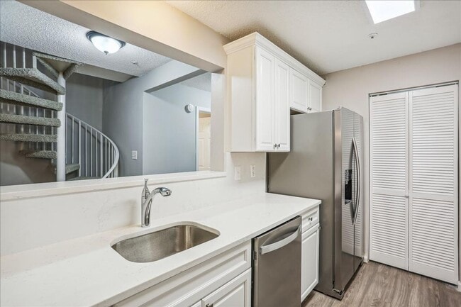 Photo - Great 3+2+ Loft in Germantown! Unidad 14