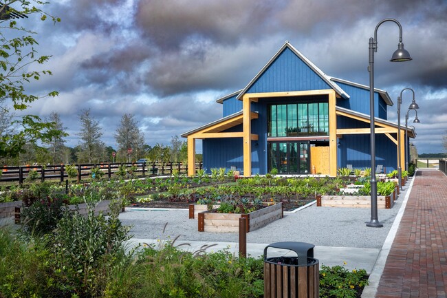 Photo - 10910 SW Pioneer Pkwy