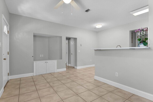 Photo - New Mount Dora Rental!