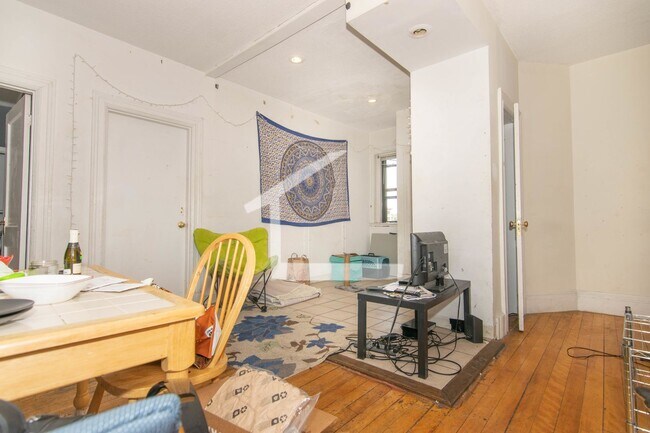 Photo - Five bed in Allston!!! LL PAID BROKER FEE!!