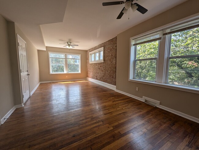 Photo - 3847 Russell Blvd Unit 1W