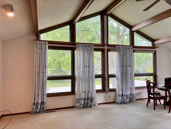 Photo - 2815 Monroe Dr