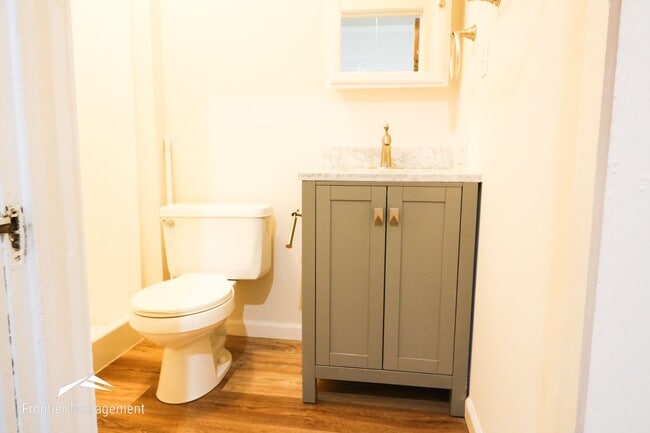 Photo - 908 Leavenworth St Unit A