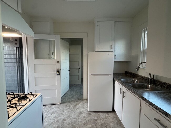 Photo - 2015 I St Unit 2017 I ST