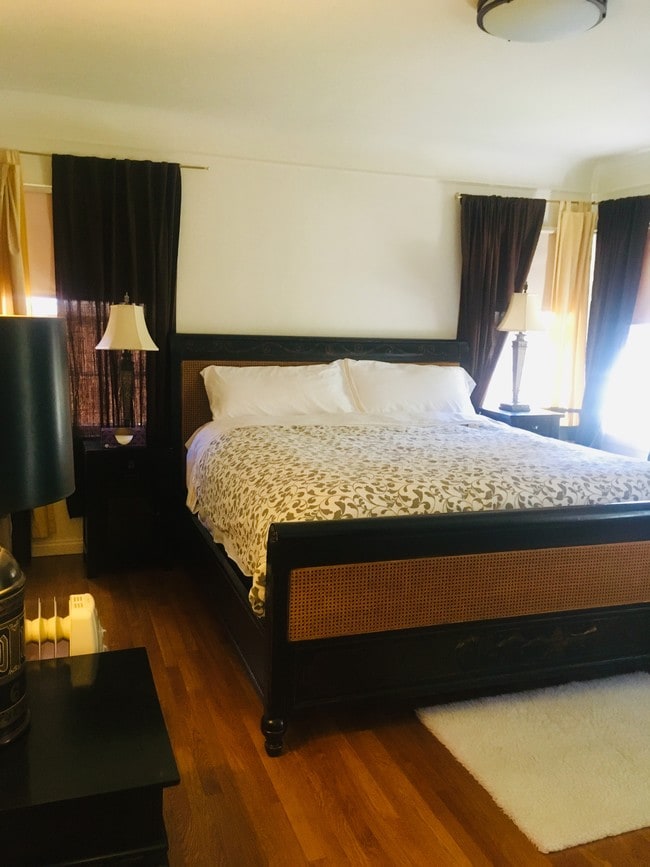 Photo - 10720 Hortense St