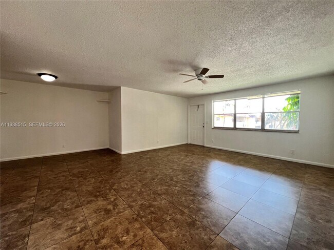 Photo - 850 E Commercial Blvd Unit 216B