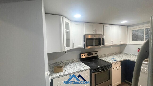 Photo - 403 E Norwegian St