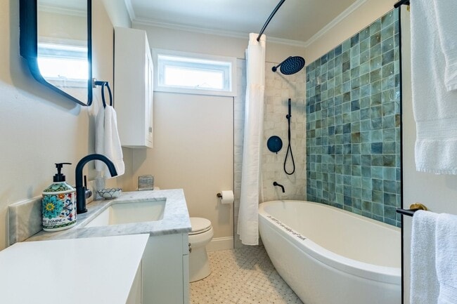 Building Photo - 1705 Ruffin St Rental