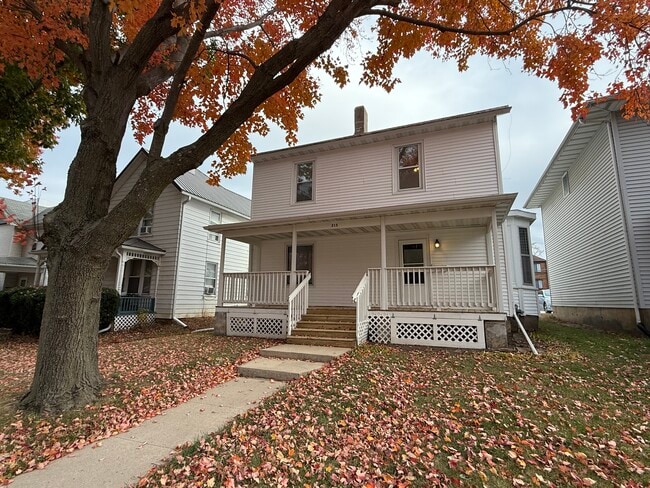 Photo - 215 E Bloomington St