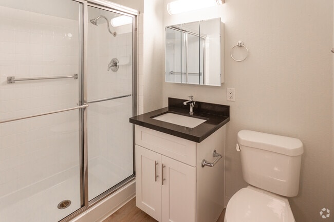 C - 2BD, 1BA - 622SF - Phoenix Manor