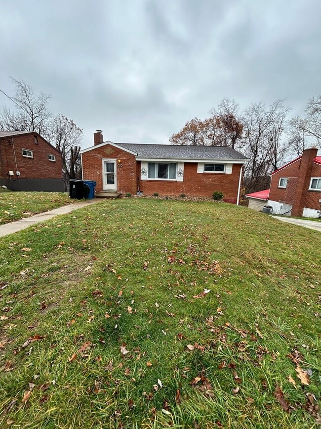 Photo - 506 Crescent Boulevard Extension