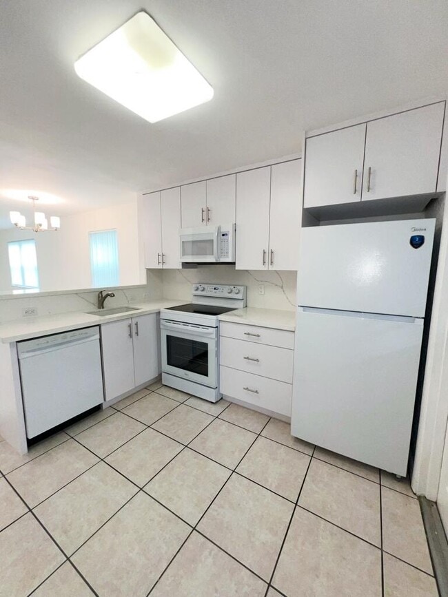 Photo - 3777 NW 78th Ave Unidad 46E