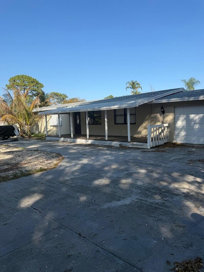 Building Photo - 5163 Club Rd