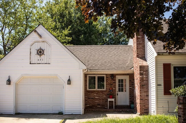 Photo - 431 Winnacunnet Rd