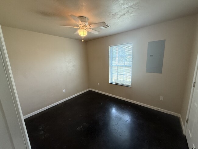Photo - 1029 N Hickory Ave