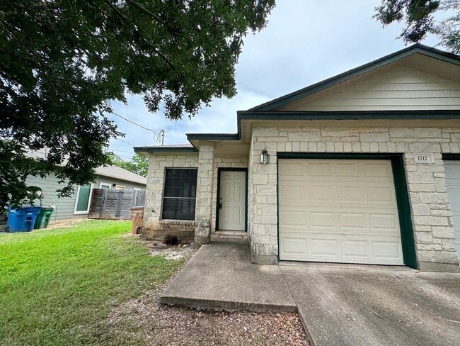 Photo - 1717 Constantino Cir