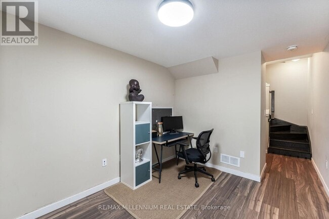 Photo - 18 Whaley Ln
