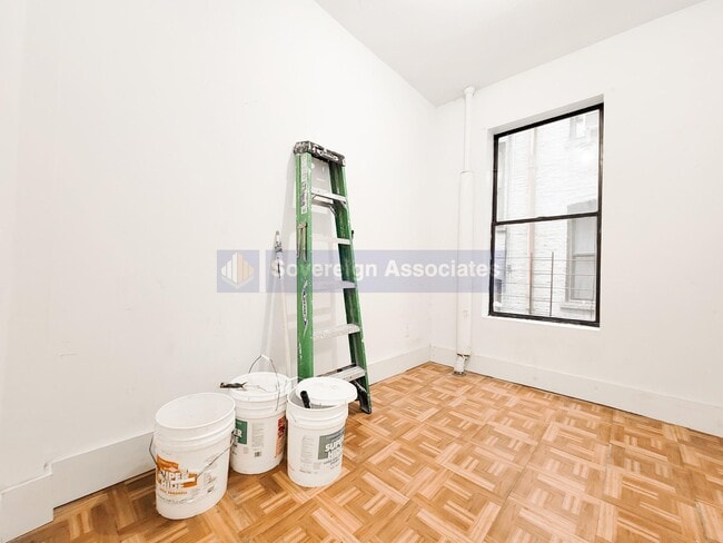 Photo - 529 W 151st St Unit 22