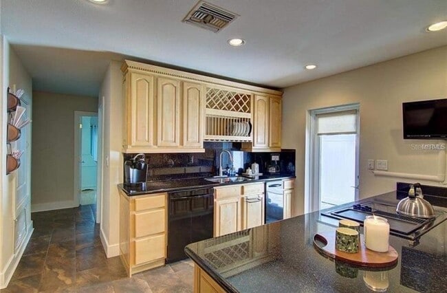 Photo - 3315 W Harbor View Ave