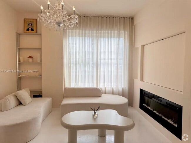 Building Photo - 100 Collins Ave Unit 218 Rental