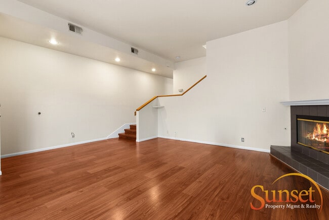 Photo - 1876 Oliver Ave