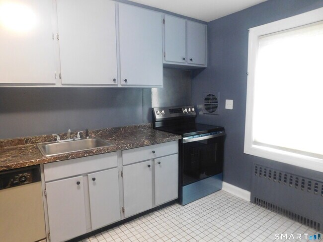 Photo - 45 Oakview Cir Unit 203