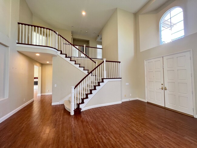 Photo - Room for Everyone: Meticulously Maintained 5-Bedroom Estate