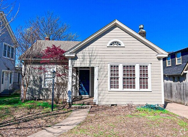 Building Photo - COMING SOON! Rental