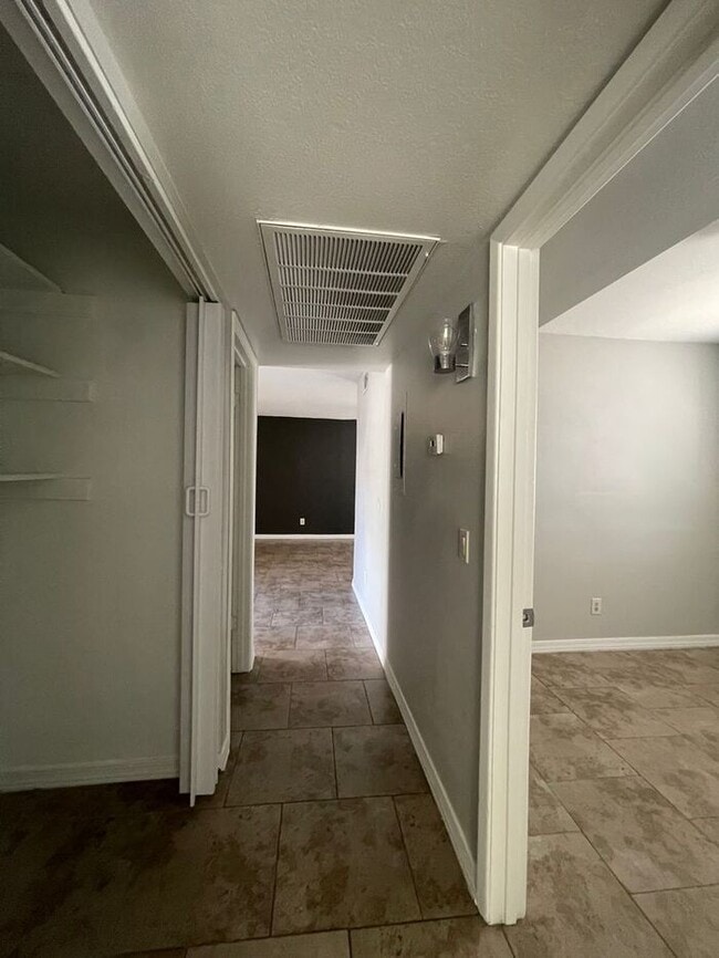 Photo - ONE MONTH RENT FREE!! ADORABLE 2BDRM 2BATH RECENTLY REMODELED MESA APARTMENT!