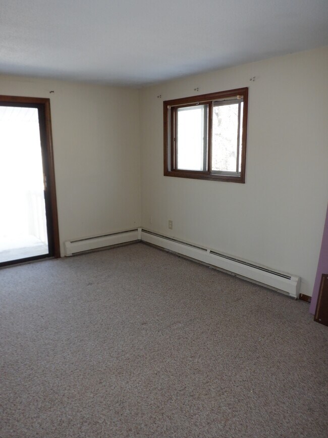 Photo - 104 Village Dr