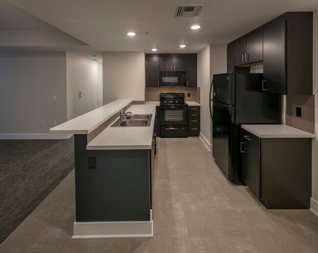 Photo - 435 LaGrave at Tapestry Square