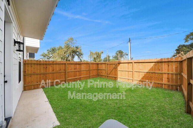 Photo - 2708 Bostic St