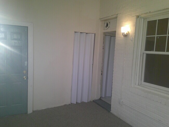 Photo - 1905 M St NE Unit 3