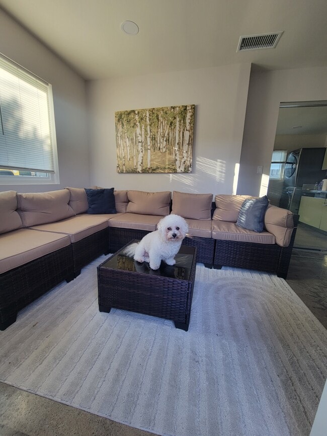 Building Photo - 20354 Laguna Canyon Rd Unit End  apartment