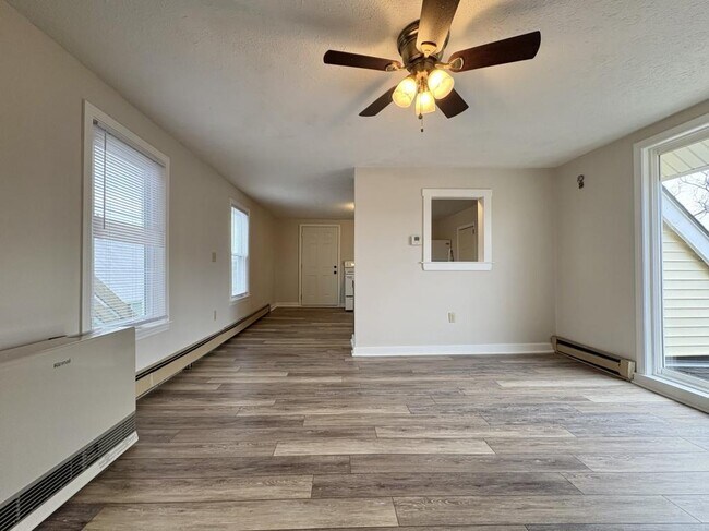 Photo - 58 School St