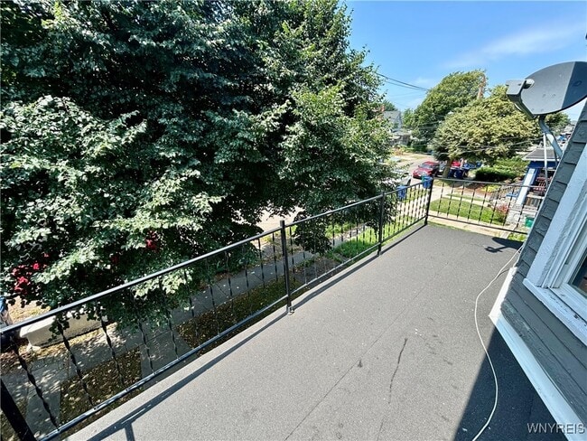 Photo - 499 West Ave