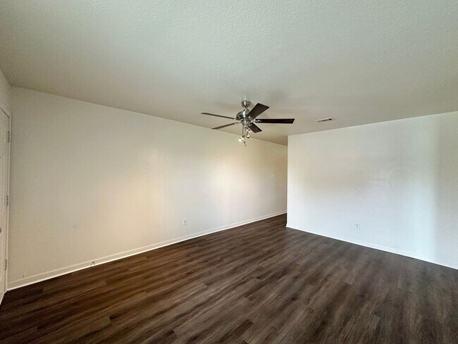 Photo - 1810 Aztec Trce