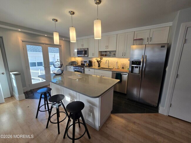 Photo - 112.5 McCabe Ave